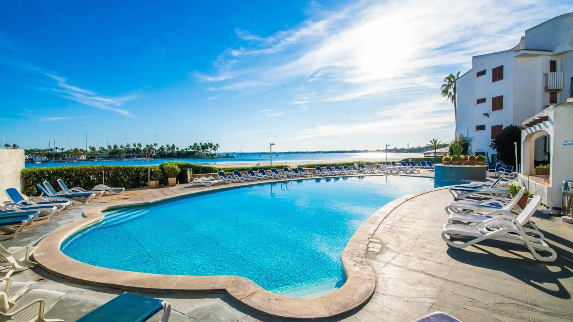 Charming Sea View Apartment In Alcudia