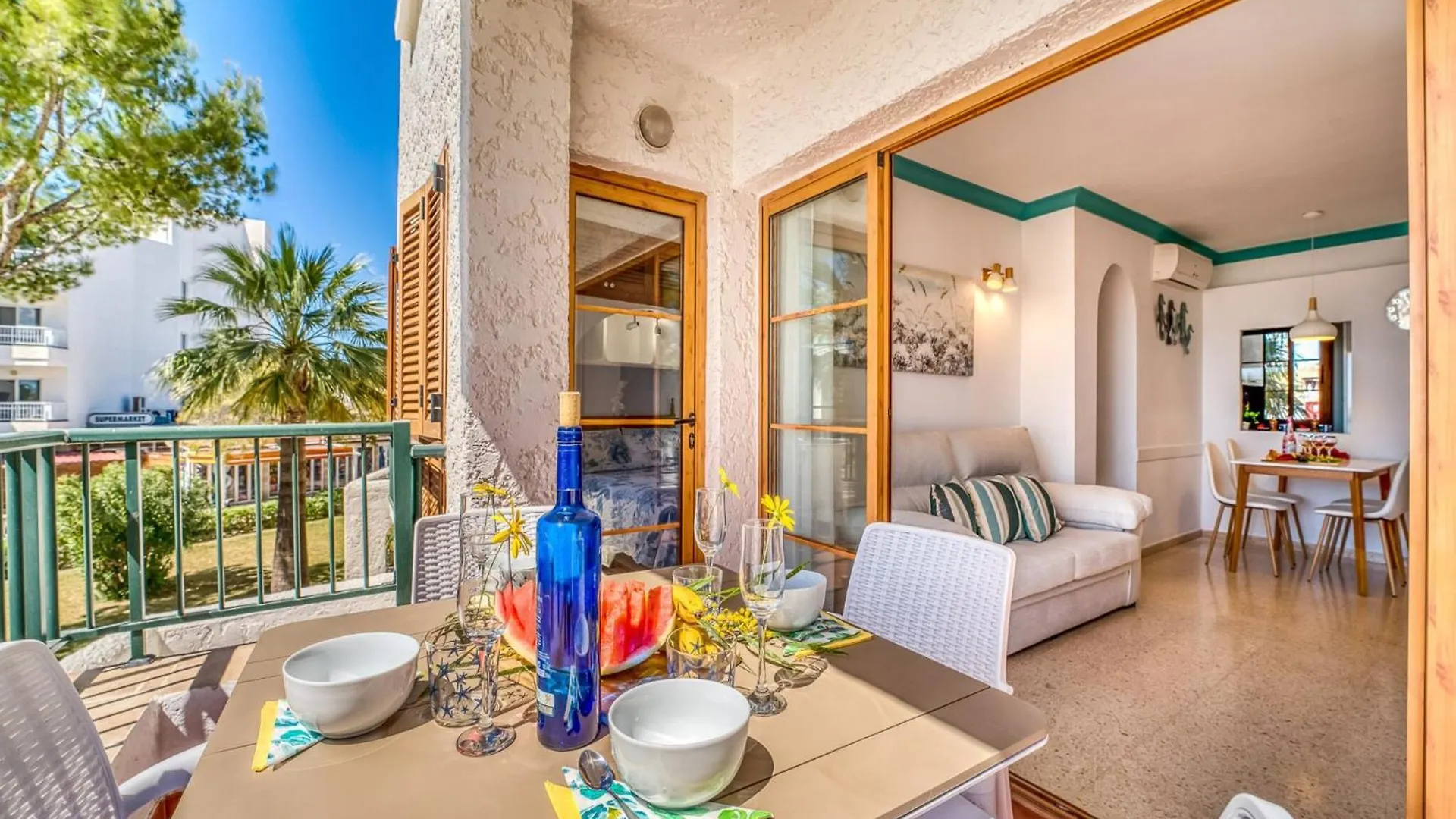 Charming Sea View Apartment In Alcudia