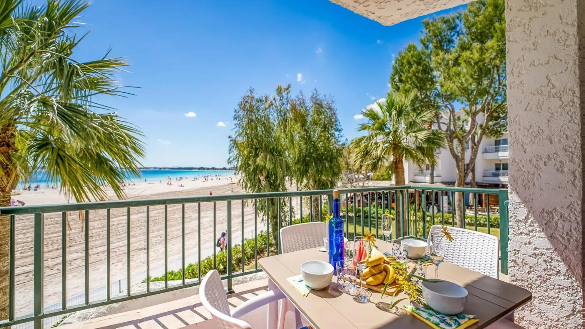 Charming Sea View Apartment In Alcudia