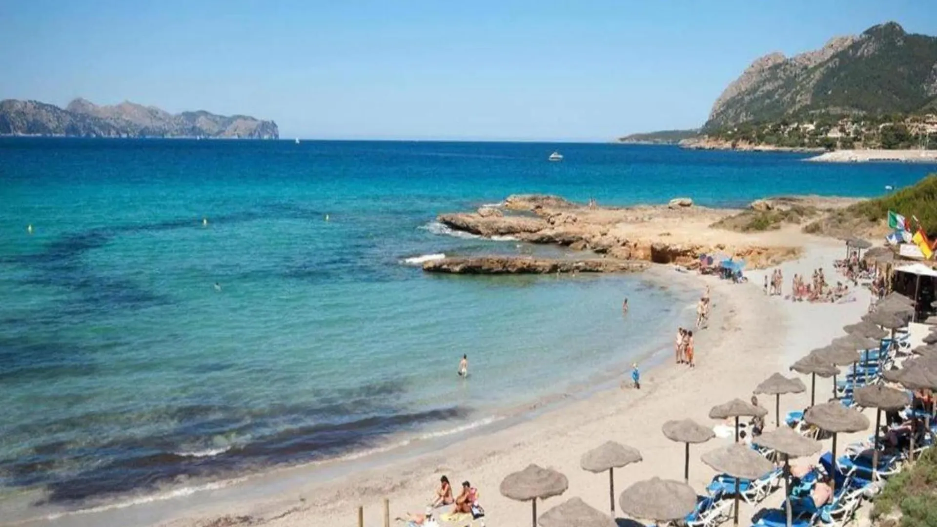 Charming Sea View Apartment In Alcudia